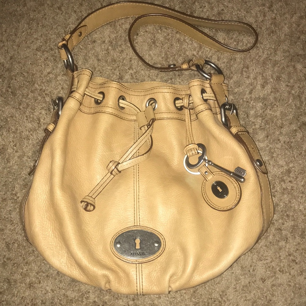 Fossil bucket shoulder bag